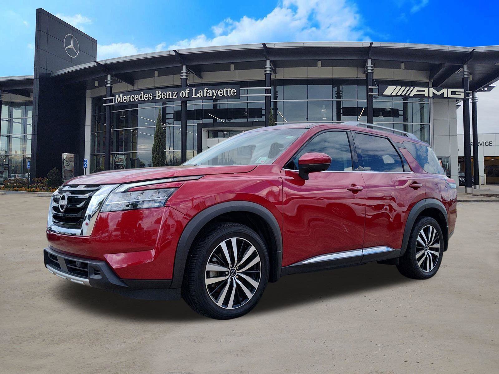 Used 2024 Nissan Pathfinder Platinum w/ Cargo Package