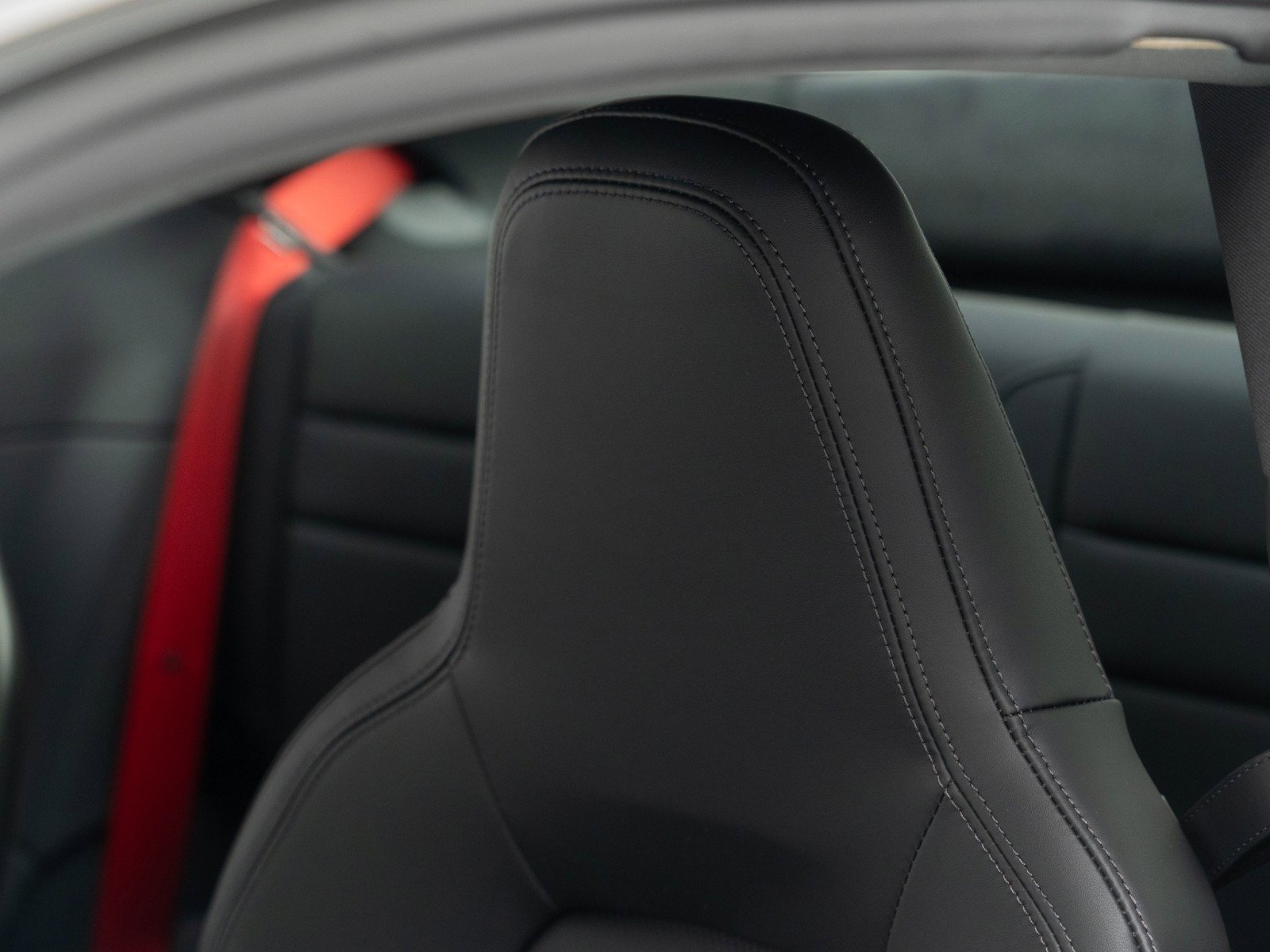Certified 2025 Porsche 911 Carrera image 18