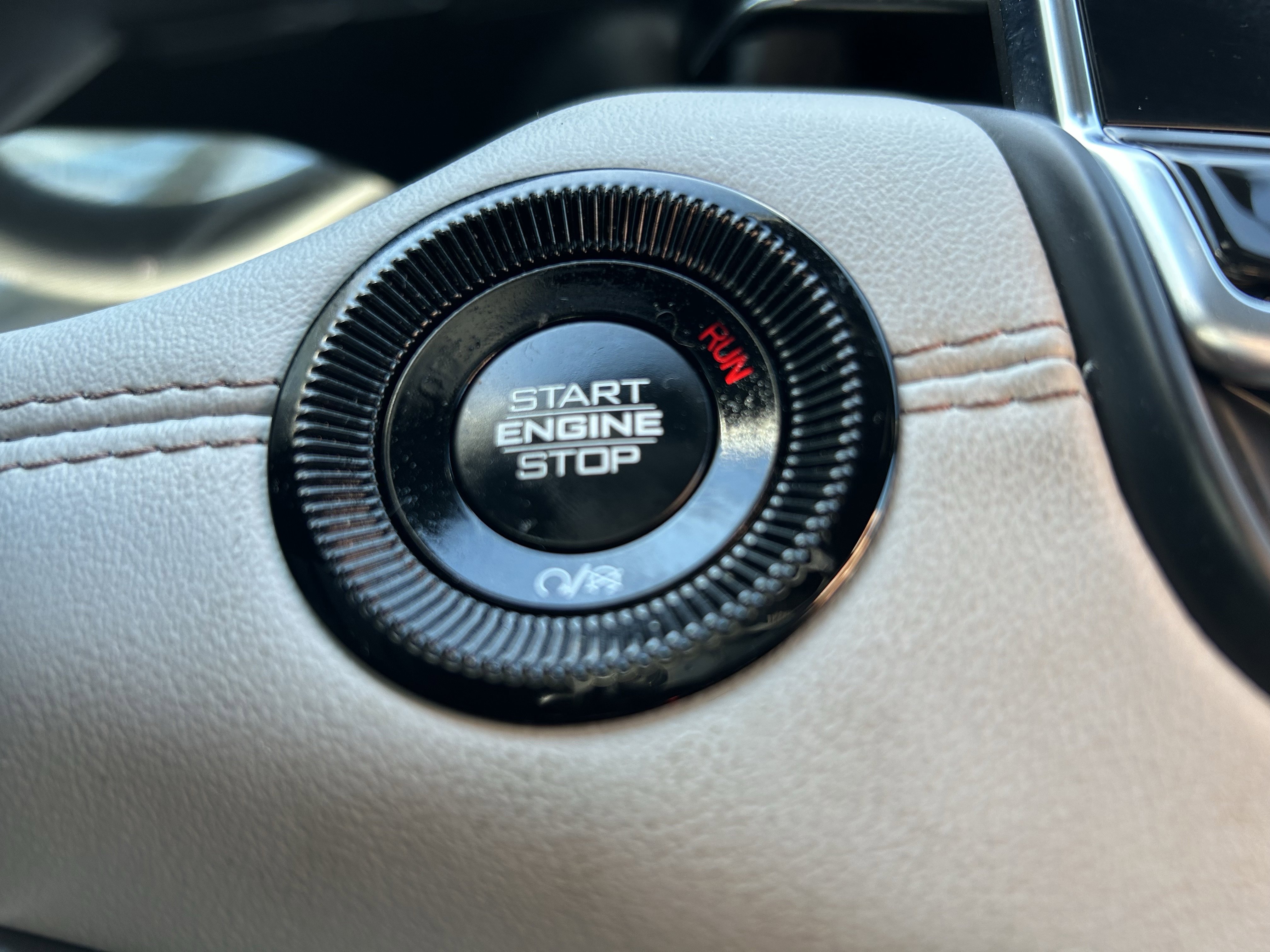 Used 2023 Jeep Compass Limited image 16