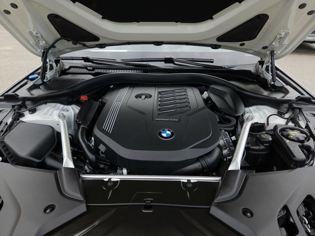 Used 2023 BMW 540i 540i w/ M Sport Package image 23