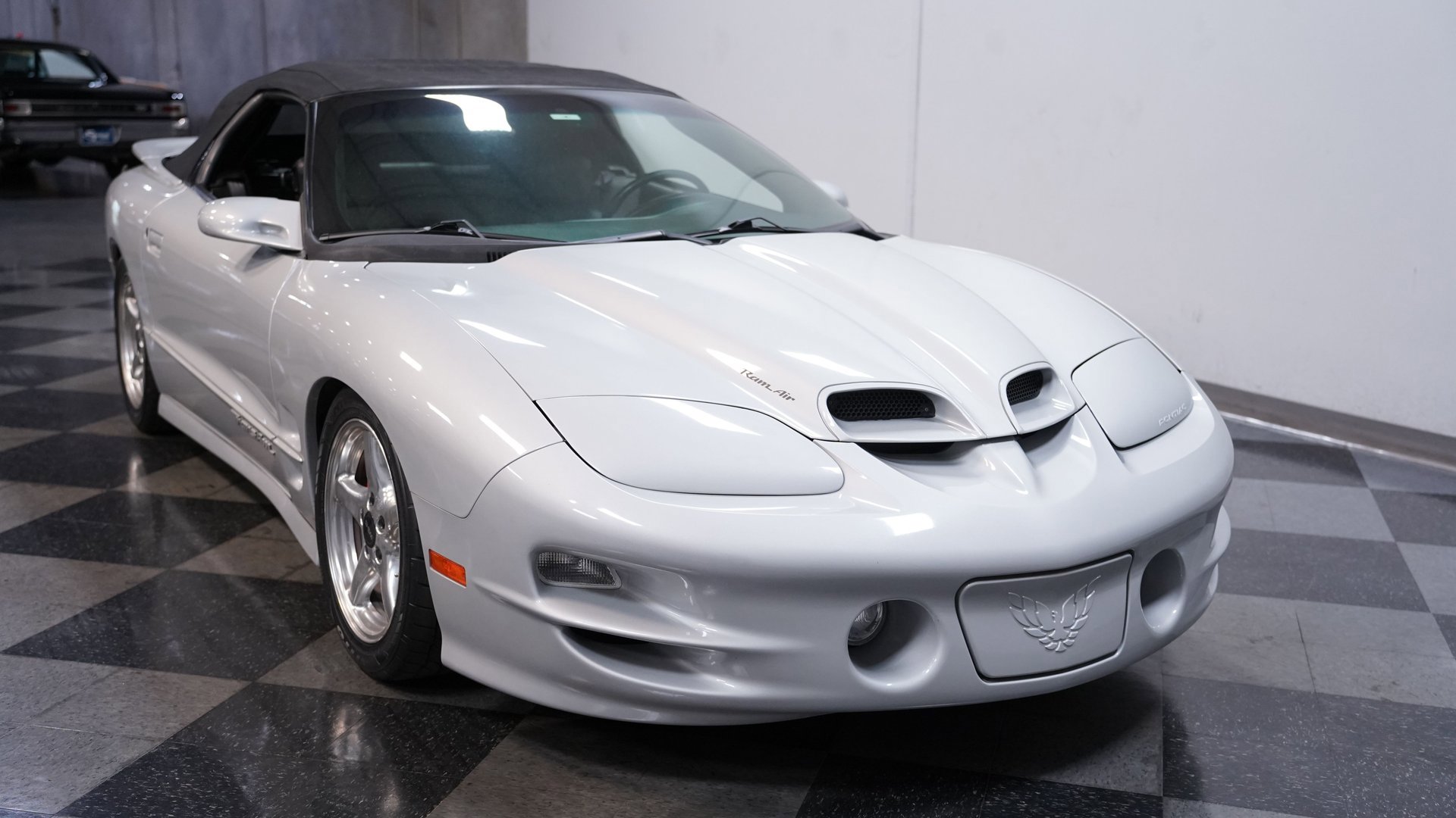 Used 2000 Pontiac Firebird Trans Am RWD image 15