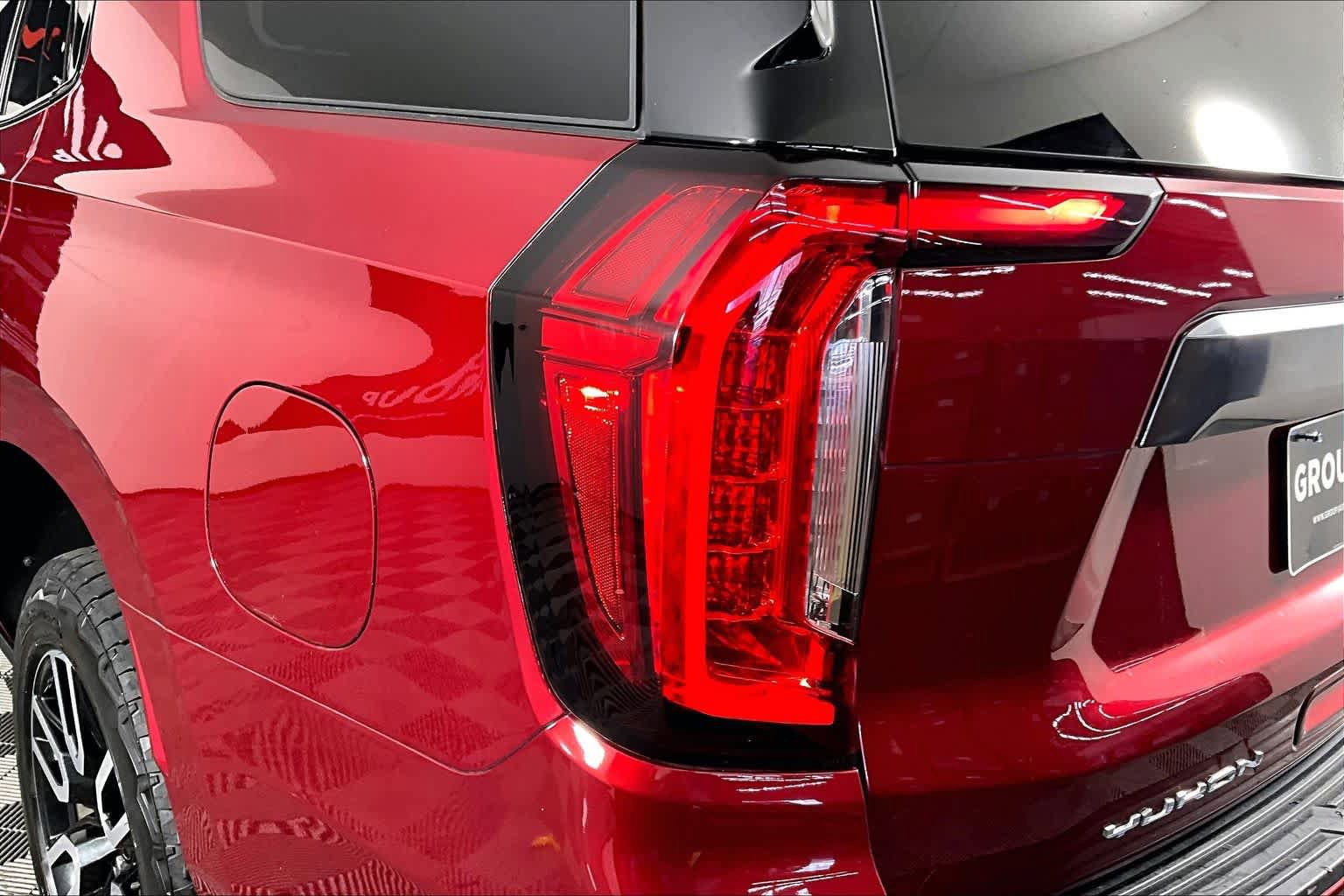 Used 2023 GMC Yukon AT4 AWD/4WD image 28