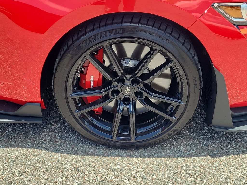 Used 2021 Ford Mustang Shelby GT500 w/ Technology Package RWD image 7