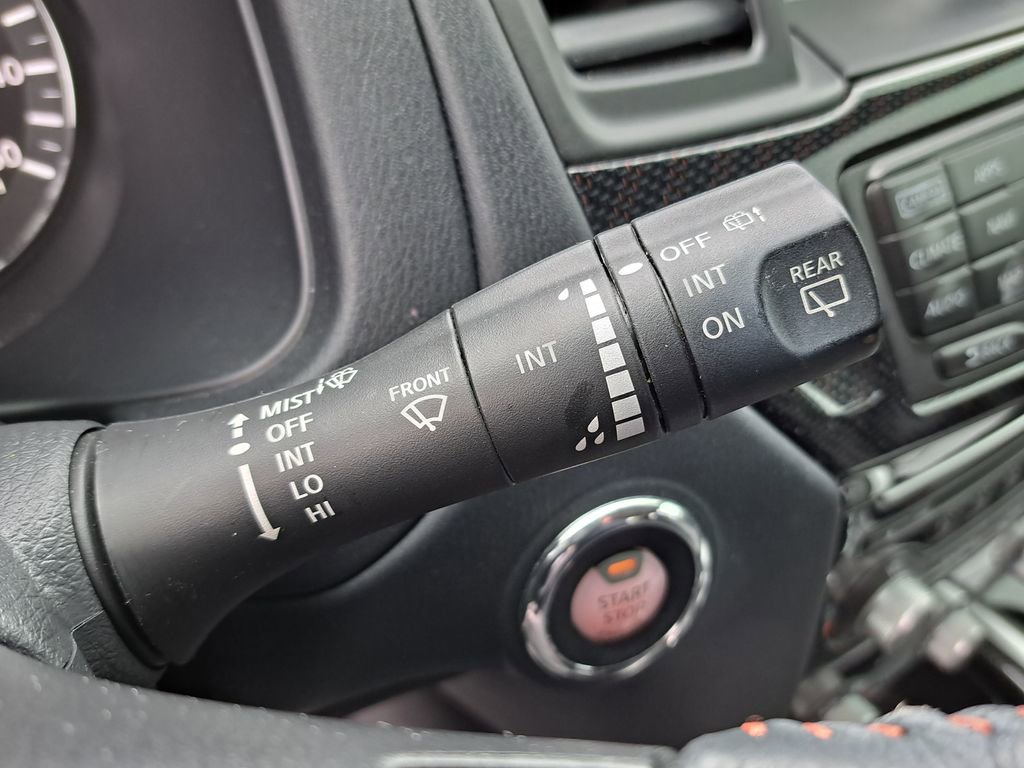 Used 2020 Nissan Pathfinder SL image 11