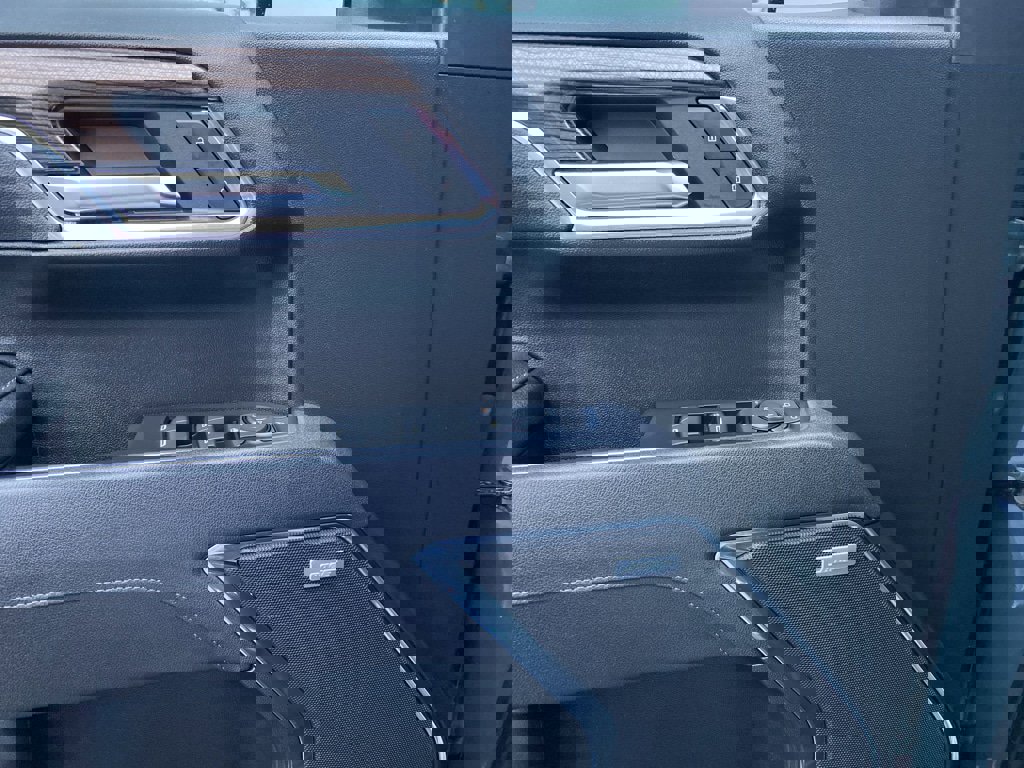 Used 2025 Chevrolet Silverado 1500 LT Trail Boss w/ Convenience Package II image 25