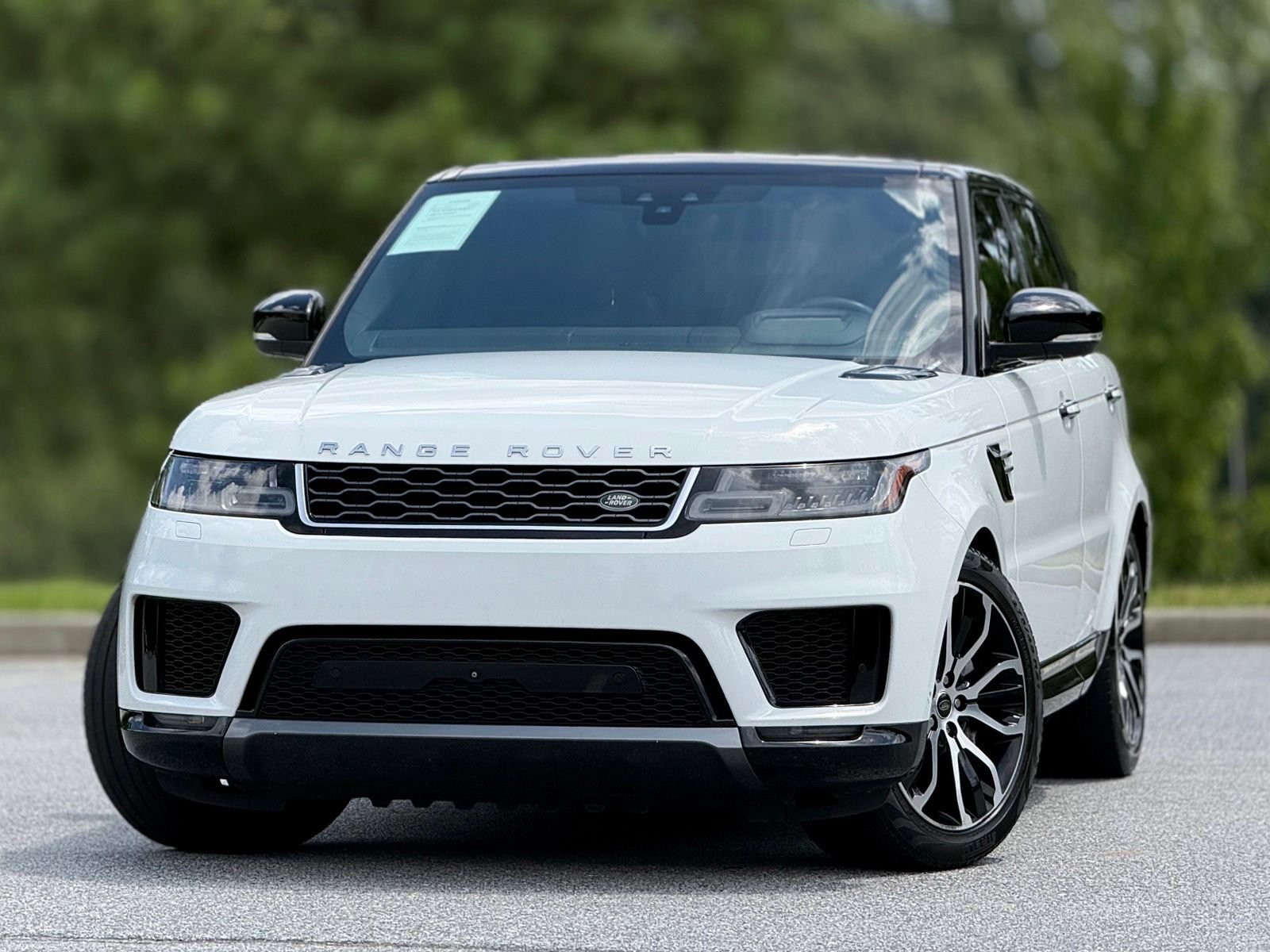 Used 2018 Land Rover Range Rover Sport HSE AWD/4WD image 2
