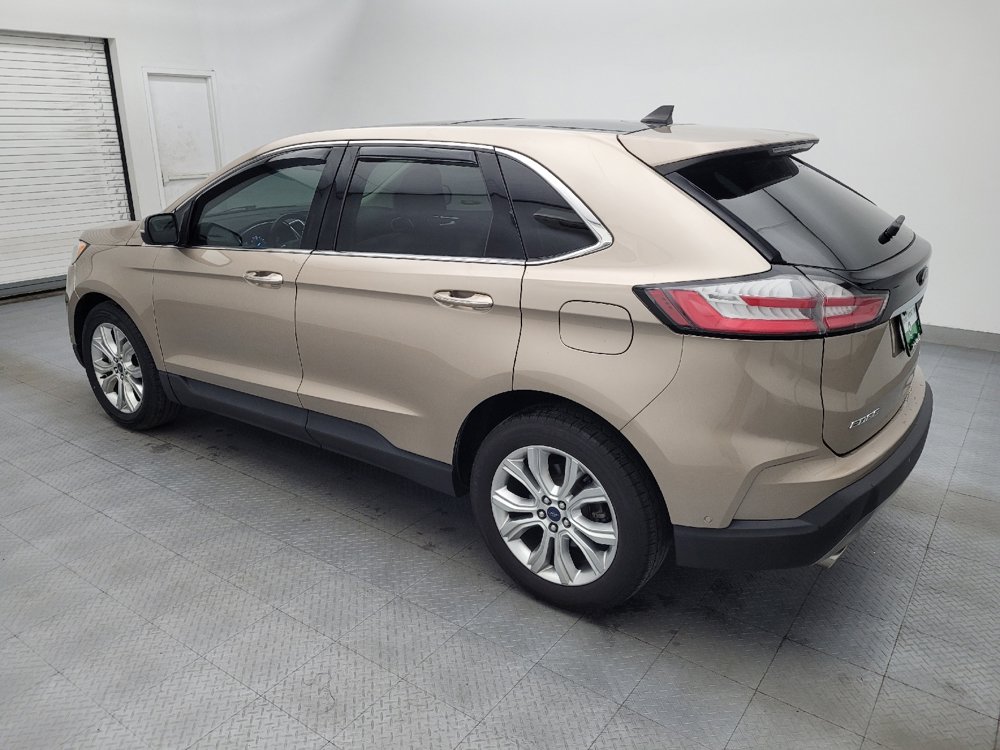 Used 2020 Ford Edge Titanium w/ Equipment Group 301A FWD image 3