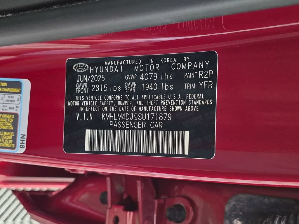 Used 2025 Hyundai Elantra SEL FWD image 40