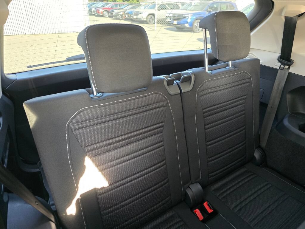 Used 2023 Volkswagen Tiguan S w/ Driver Assistance Package FWD image 11