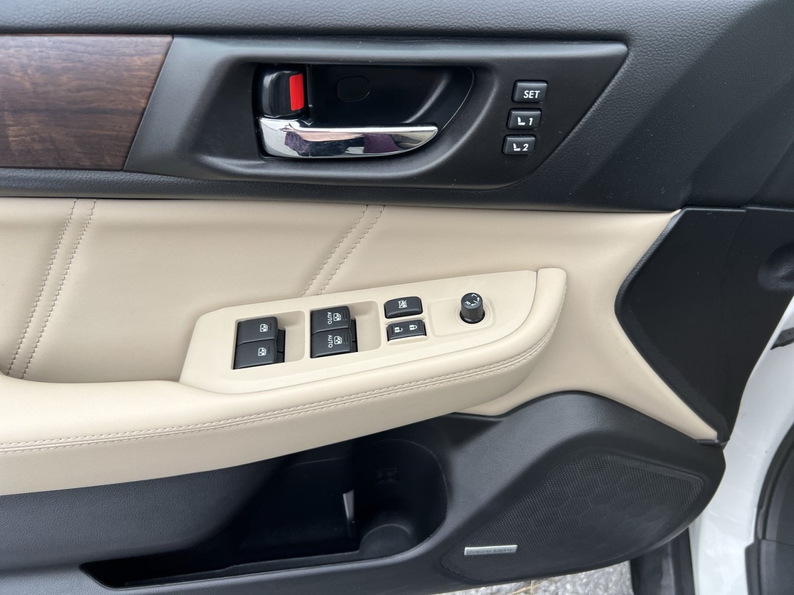Used 2019 Subaru Outback 3.6R Limited AWD/4WD image 15
