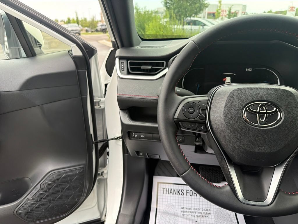 Used 2025 Toyota RAV4 SE AWD/4WD image 24