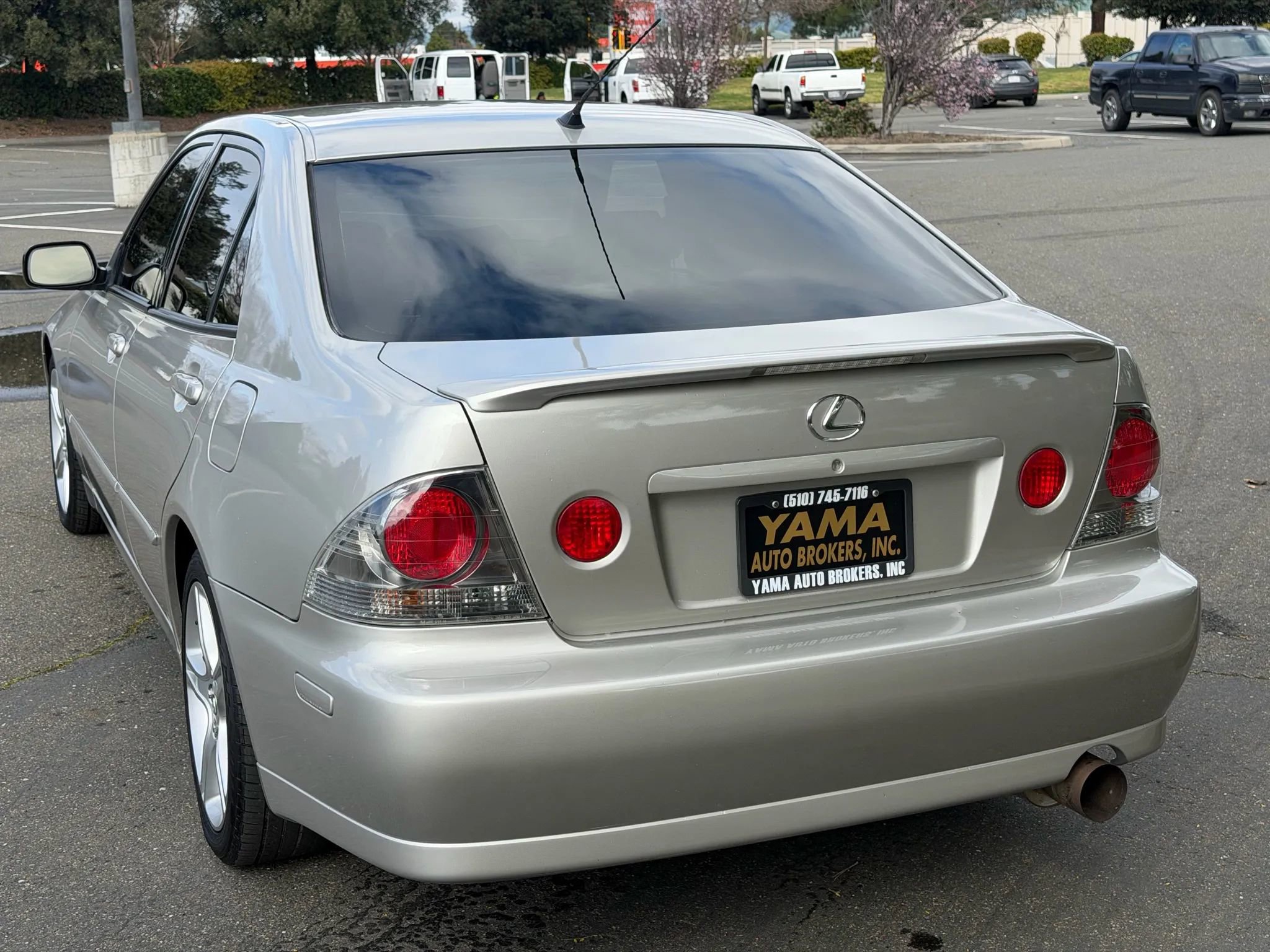 Used 2005 Lexus IS 300 image 4