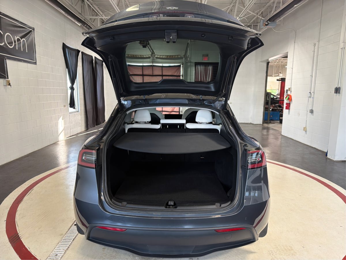 Used 2023 Tesla Model Y Long Range AWD/4WD image 12