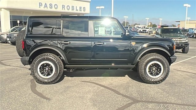 New 2025 Ford Bronco Badlands image 2
