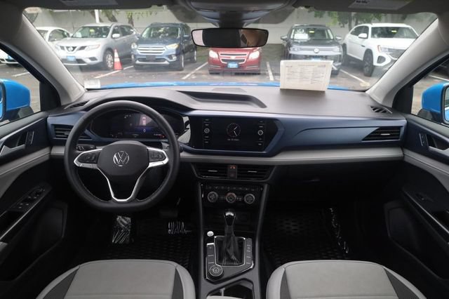 Certified 2024 Volkswagen Taos SE w/ Panoramic Sunroof Package AWD/4WD image 7