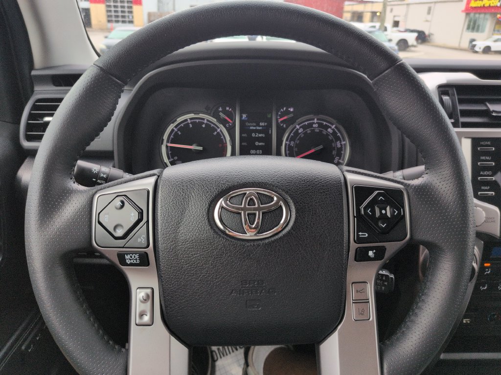 Used 2022 Toyota 4Runner Limited AWD/4WD image 14