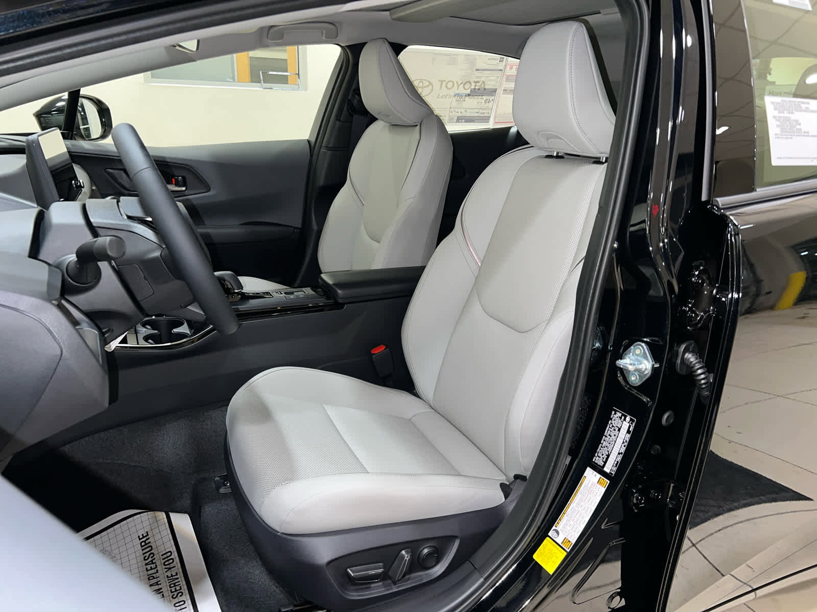 New 2026 Toyota Prius XLE image 14