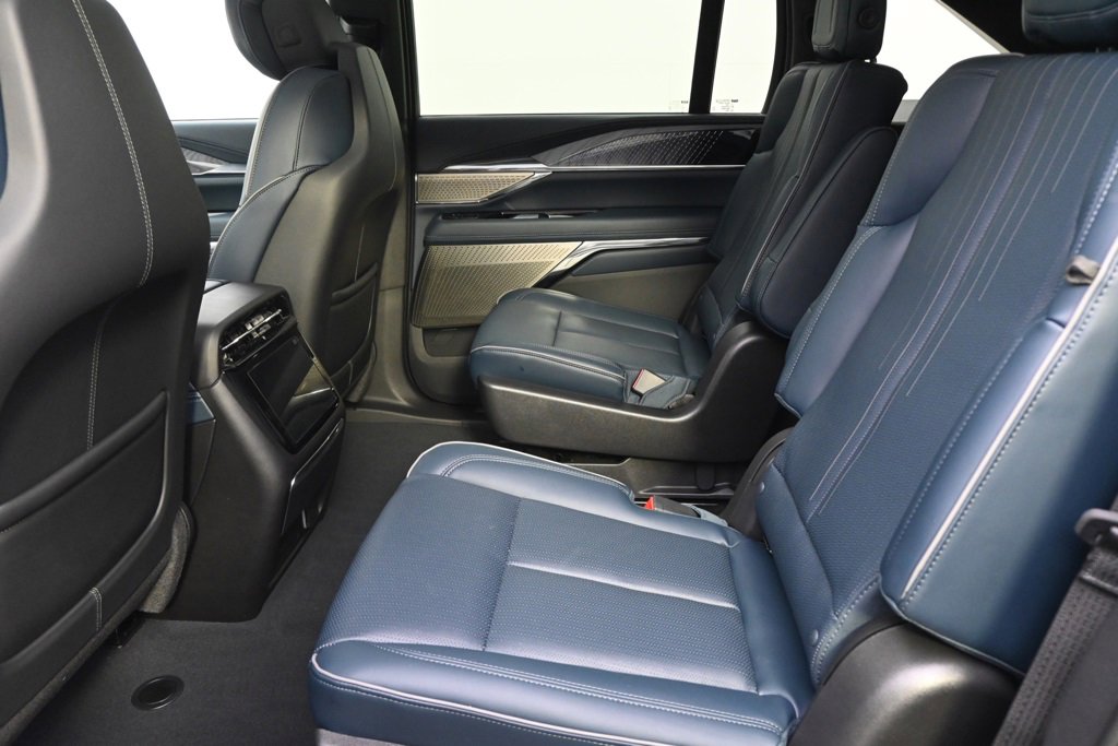 New 2025 Cadillac Escalade IQ Luxury 2 image 21