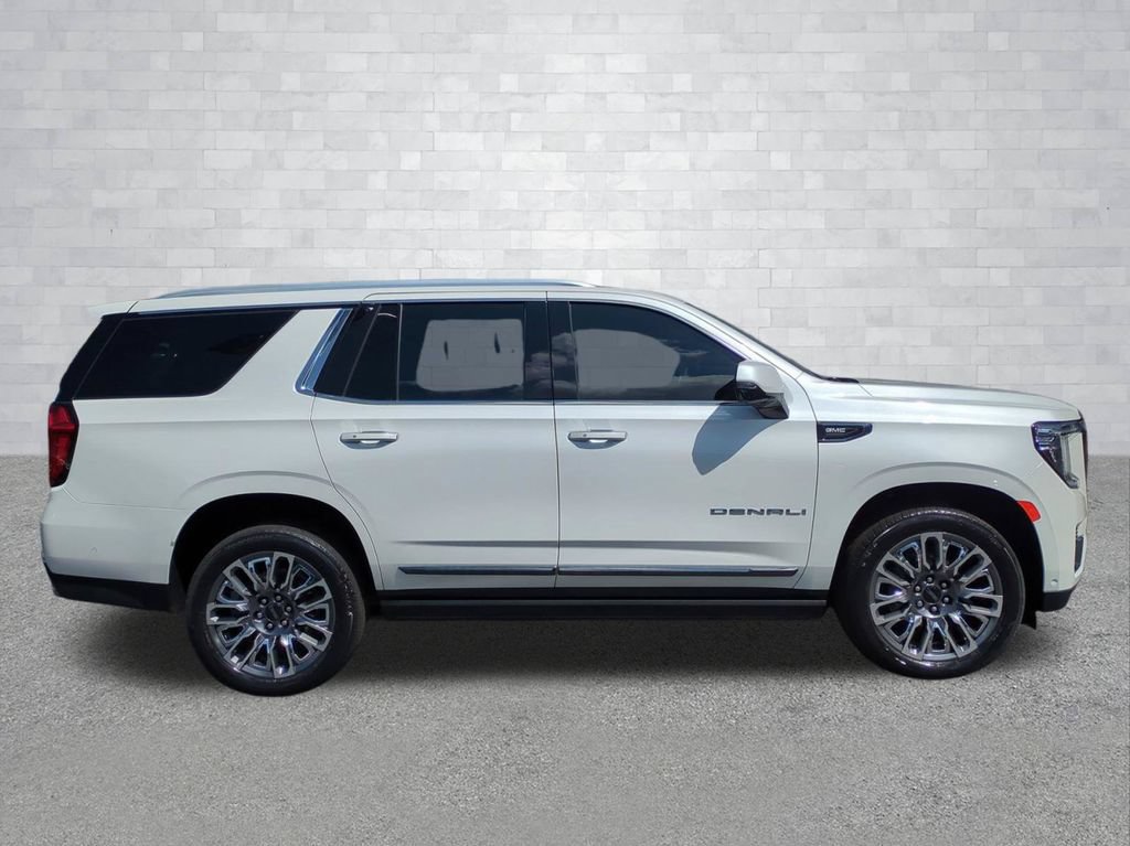 Used 2024 GMC Yukon Denali Ultimate AWD/4WD image 3