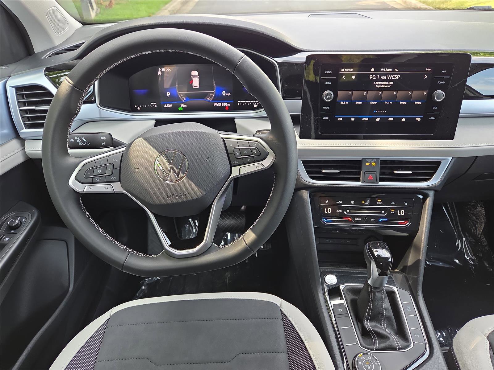 New 2025 Volkswagen Taos SE image 16