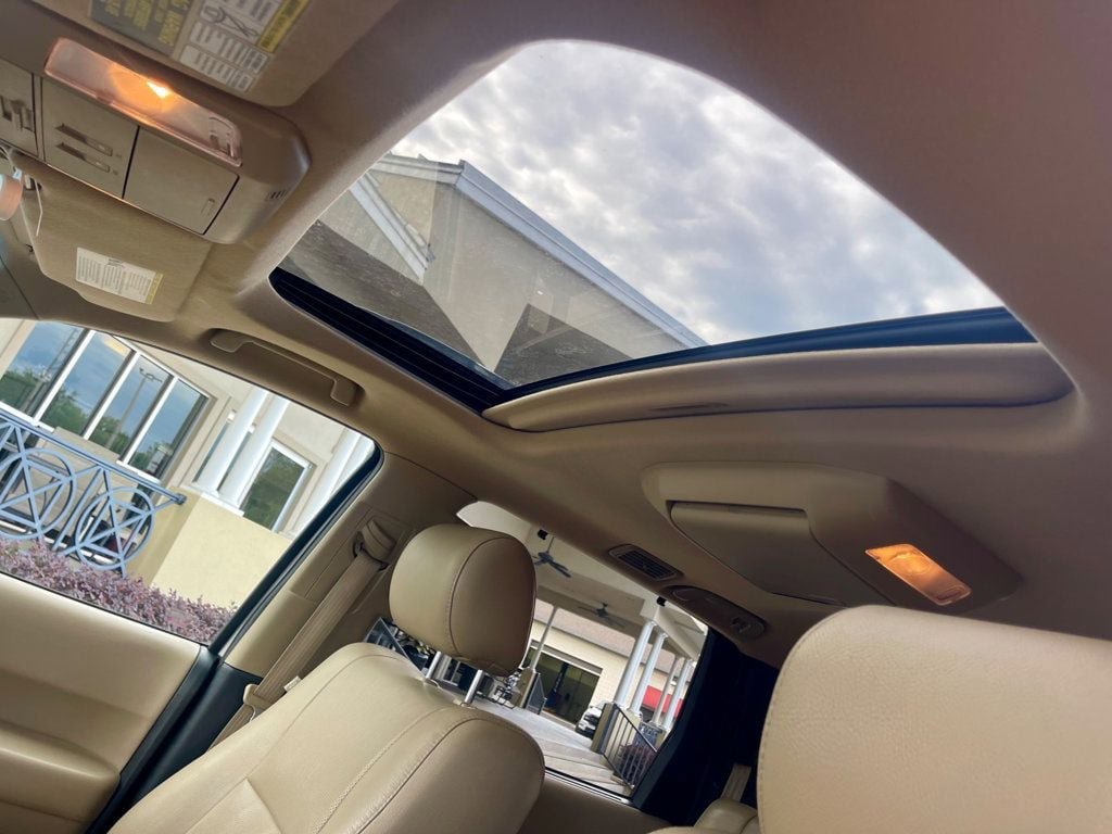 Used 2014 Toyota Sequoia Platinum RWD image 18