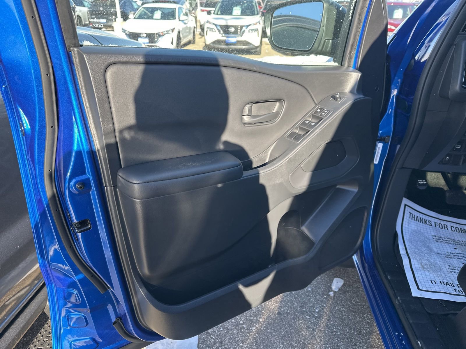 Used 2026 Nissan Frontier SV w/ All-Weather Content Package AWD/4WD image 17