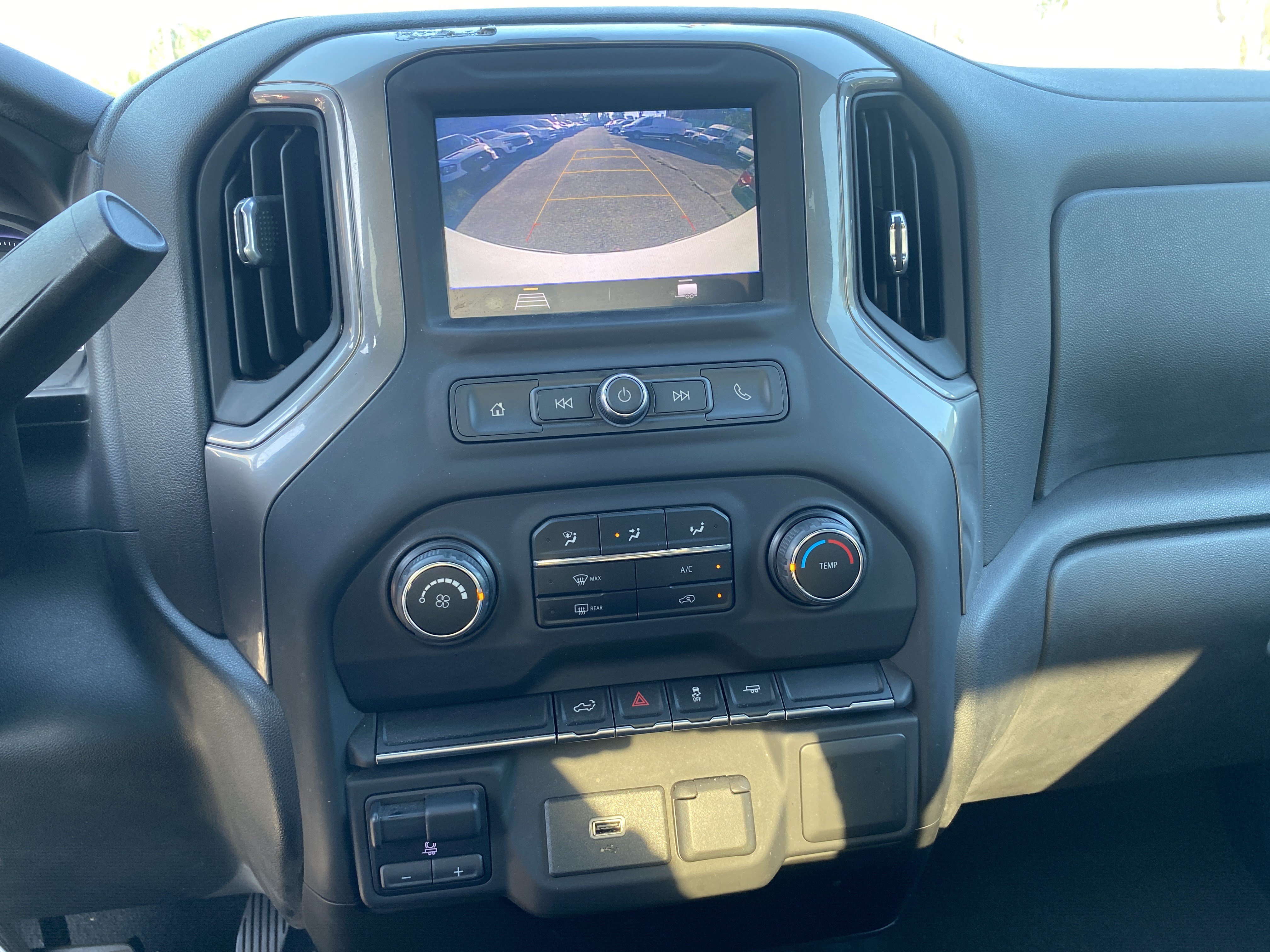 Used 2020 Chevrolet Silverado 1500 Custom w/ Custom Value Package RWD image 14