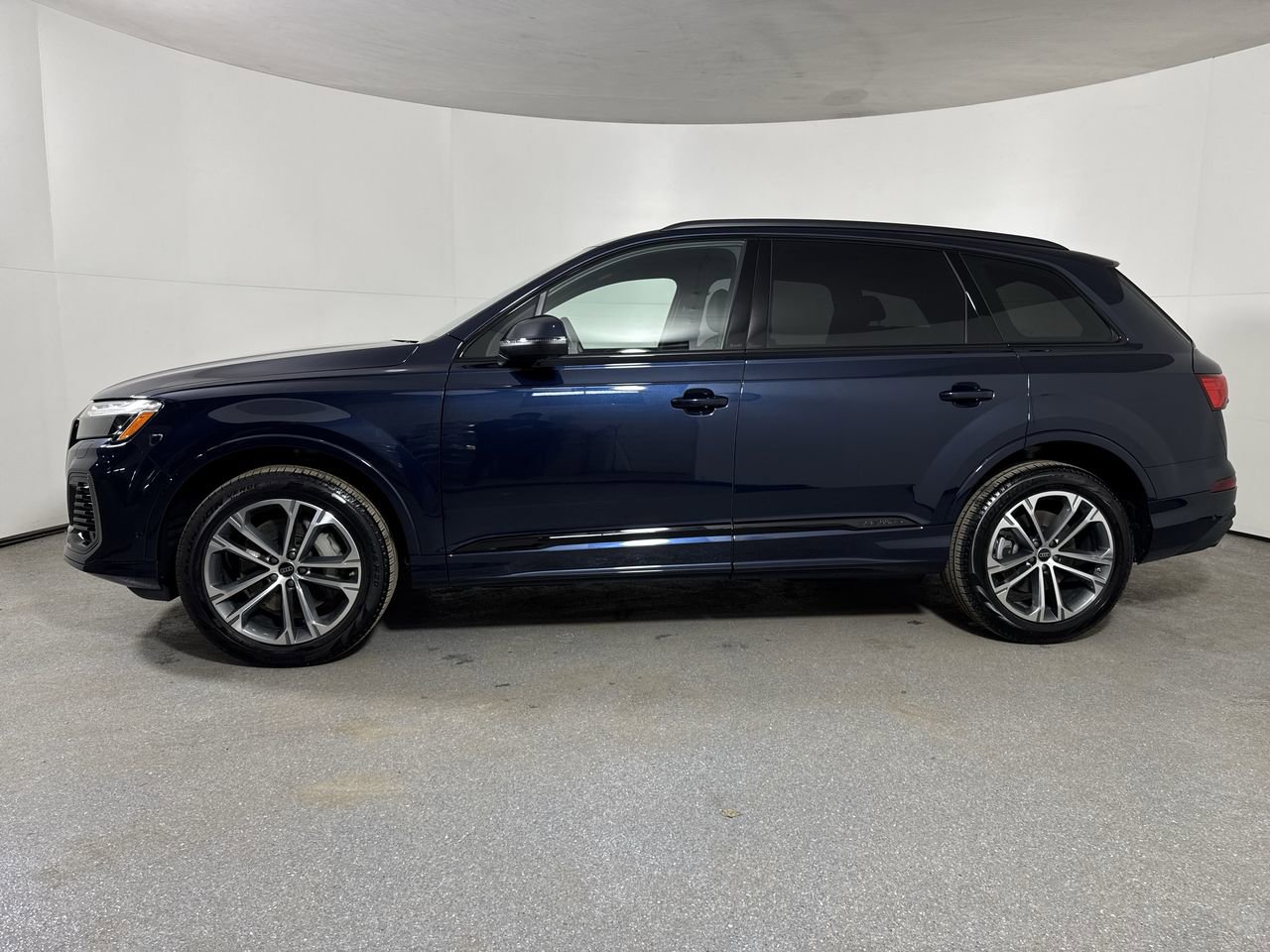 Used 2025 Audi Q7 2.0T Premium Plus w/ Premium Plus Package image 30