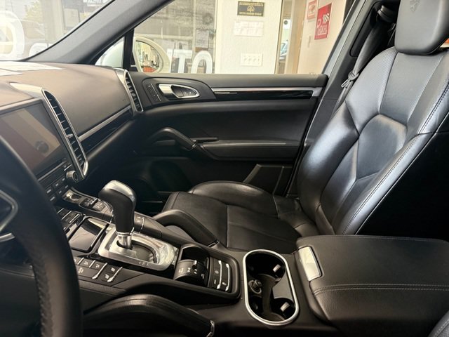 Used 2018 Porsche Cayenne Platinum Edition AWD/4WD image 6