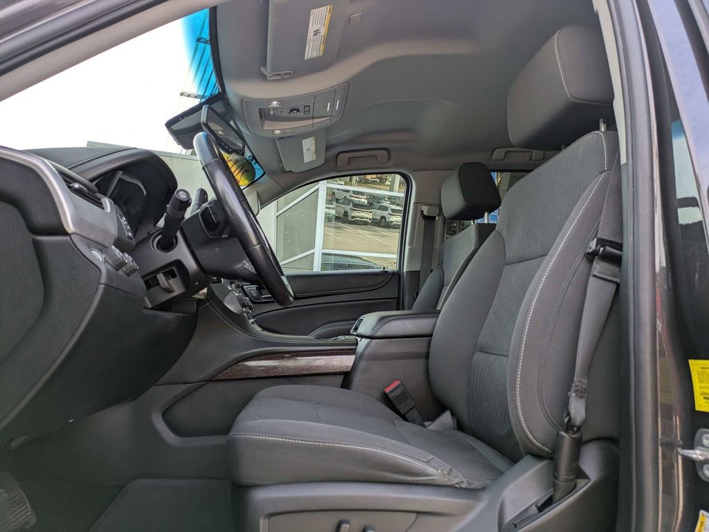 Used 2018 GMC Yukon SLE w/ SLE Value Package image 2