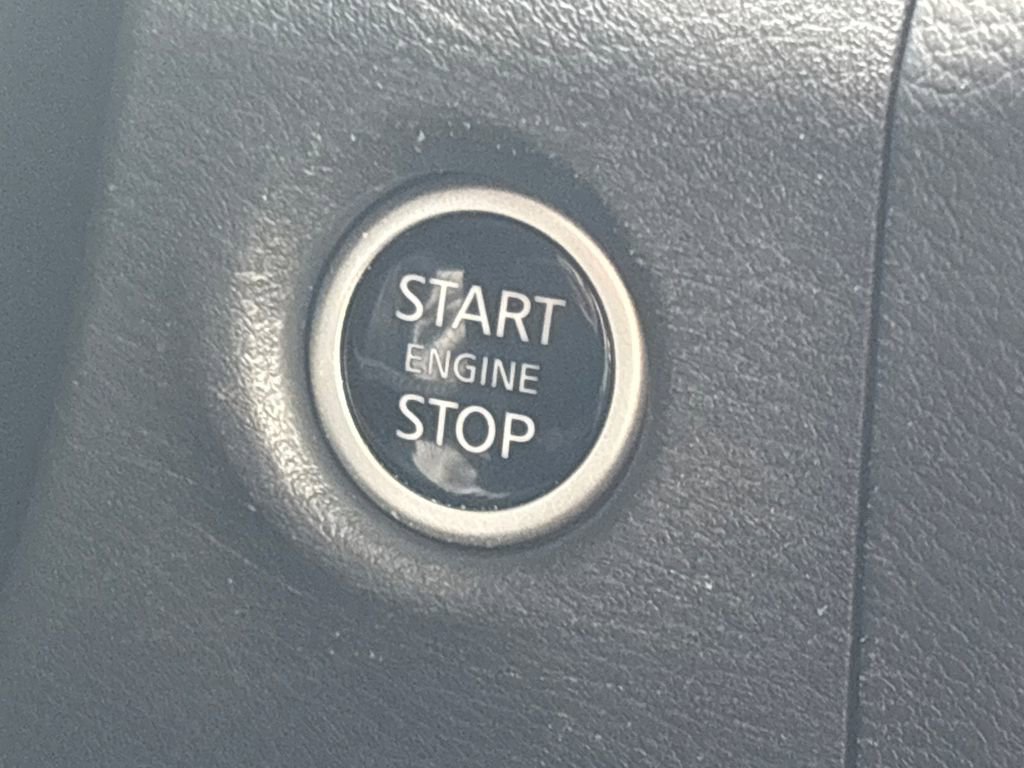 Used 2023 Nissan Frontier PRO-4X w/ Pro-4X Premium Package image 18