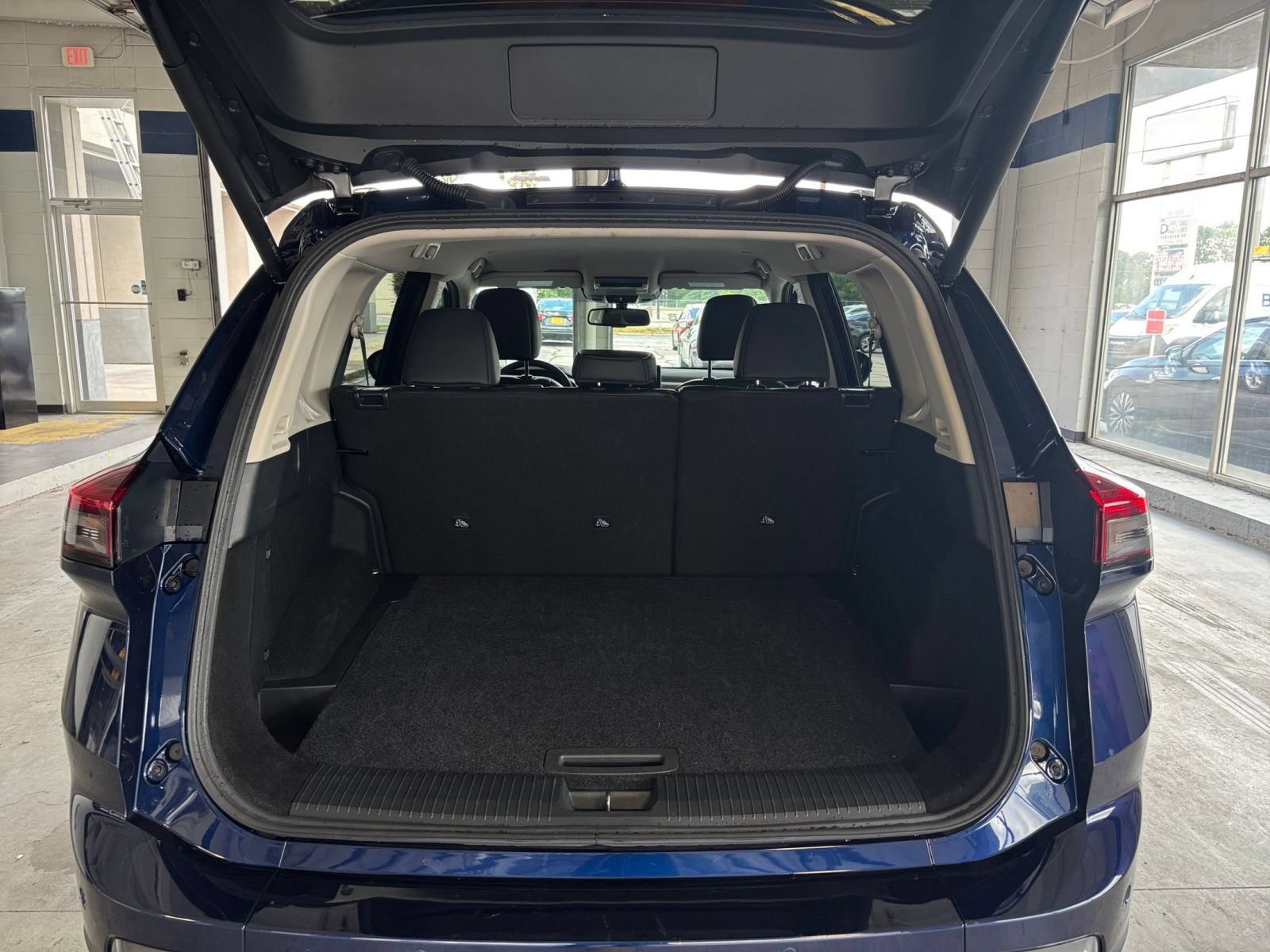 Used 2026 Nissan Rogue SL FWD image 34