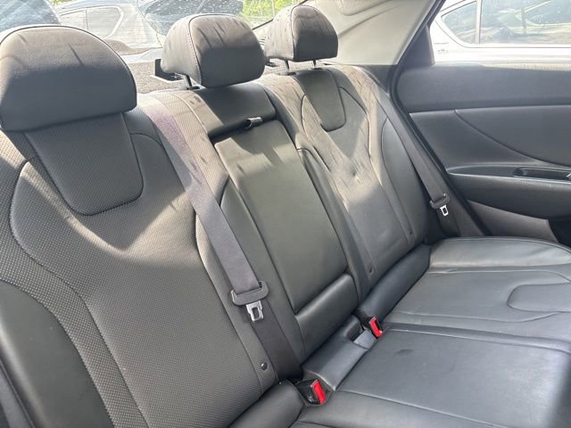 Used 2023 Hyundai Elantra Limited w/ Cargo Package FWD image 12