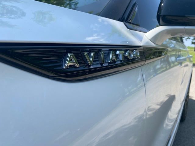 Used 2022 Lincoln Aviator Reserve w/ Equipment Group 201A AWD/4WD image 5