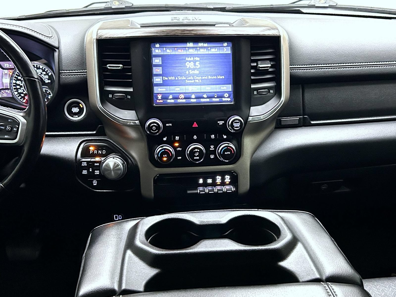 Used 2020 RAM 1500 Laramie AWD/4WD image 13