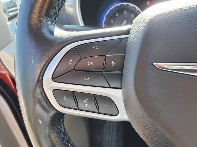 Used 2021 Chrysler Pacifica Touring w/ Cold Weather Group FWD image 16
