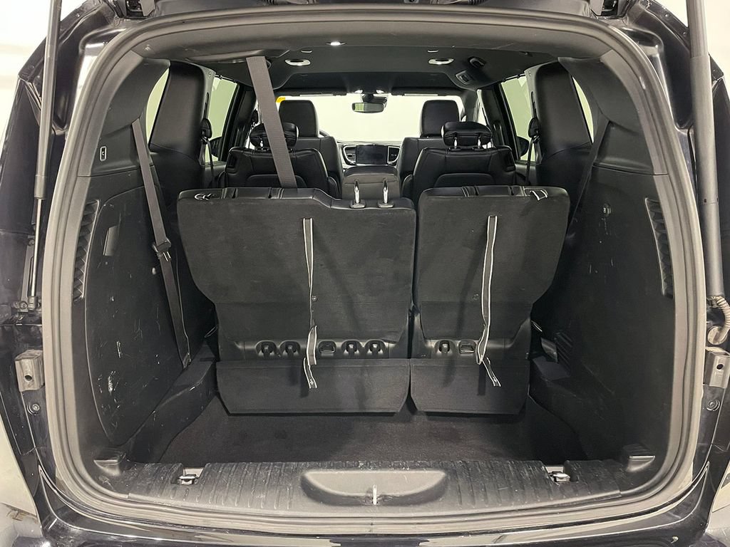Used 2025 Chrysler Pacifica Select FWD image 5