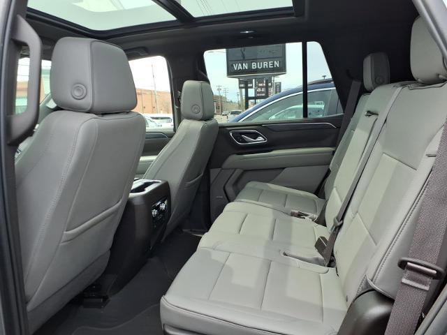 Used 2023 GMC Yukon SLT w/ SLT Premium Package AWD/4WD image 16