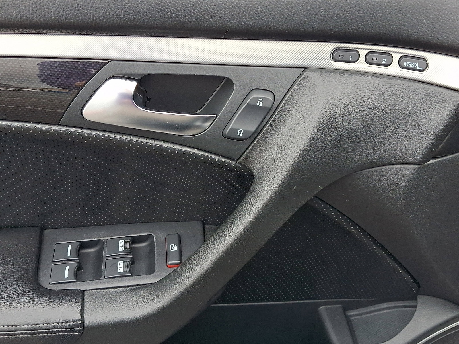 Used 2004 Acura TL image 12