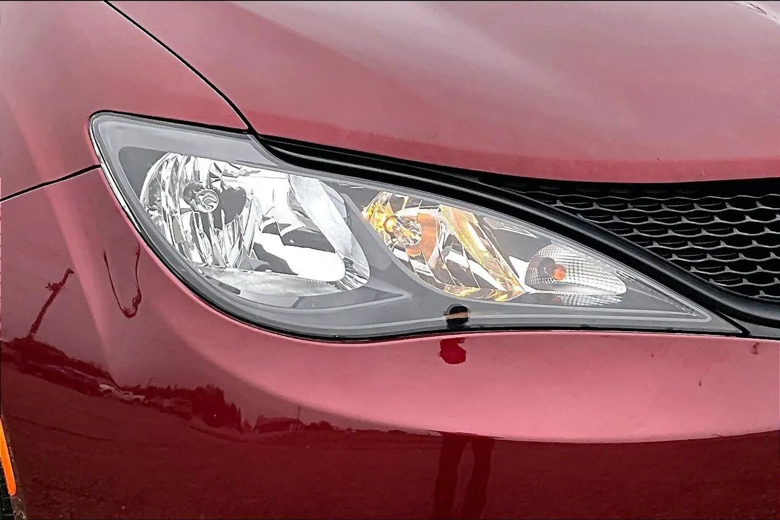 Used 2021 Chrysler Voyager L FWD image 29
