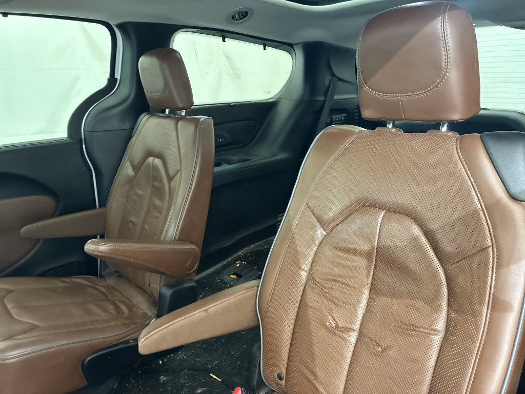 Used 2019 Chrysler Pacifica Limited FWD image 10