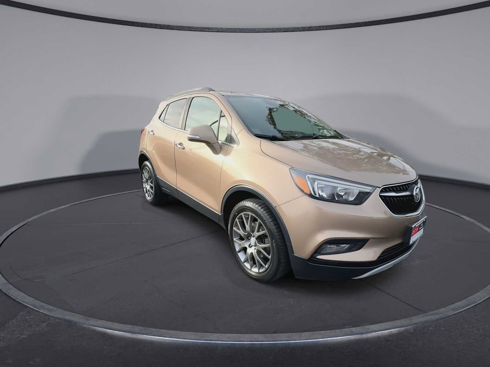 Used 2019 Buick Encore Sport Touring image 2