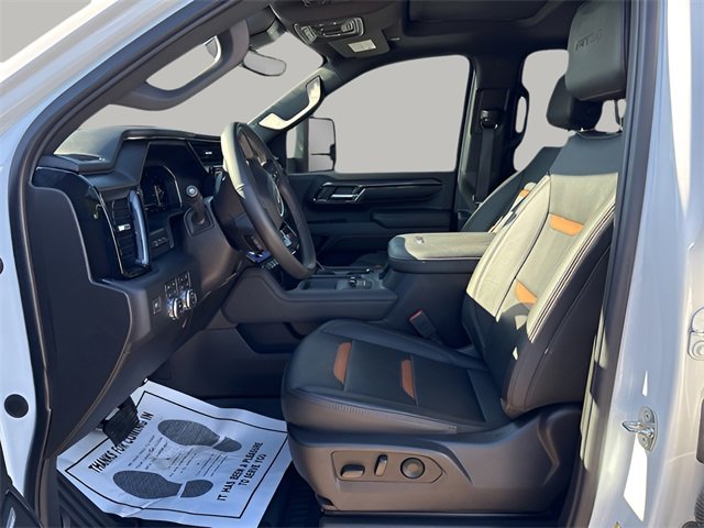 Used 2024 GMC Sierra 2500 AT4 w/ Technology Package image 7