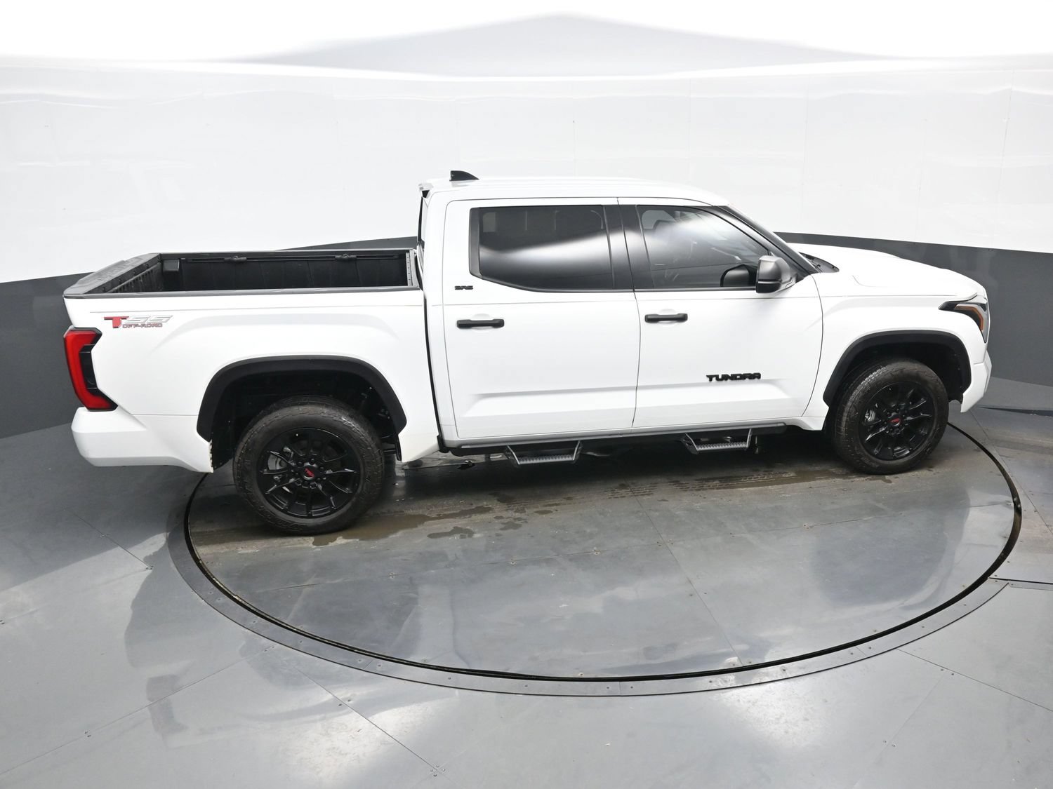 Used 2023 Toyota Tundra SR5 AWD/4WD image 39