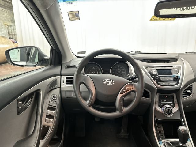 Used 2013 Hyundai Elantra GLS FWD image 15