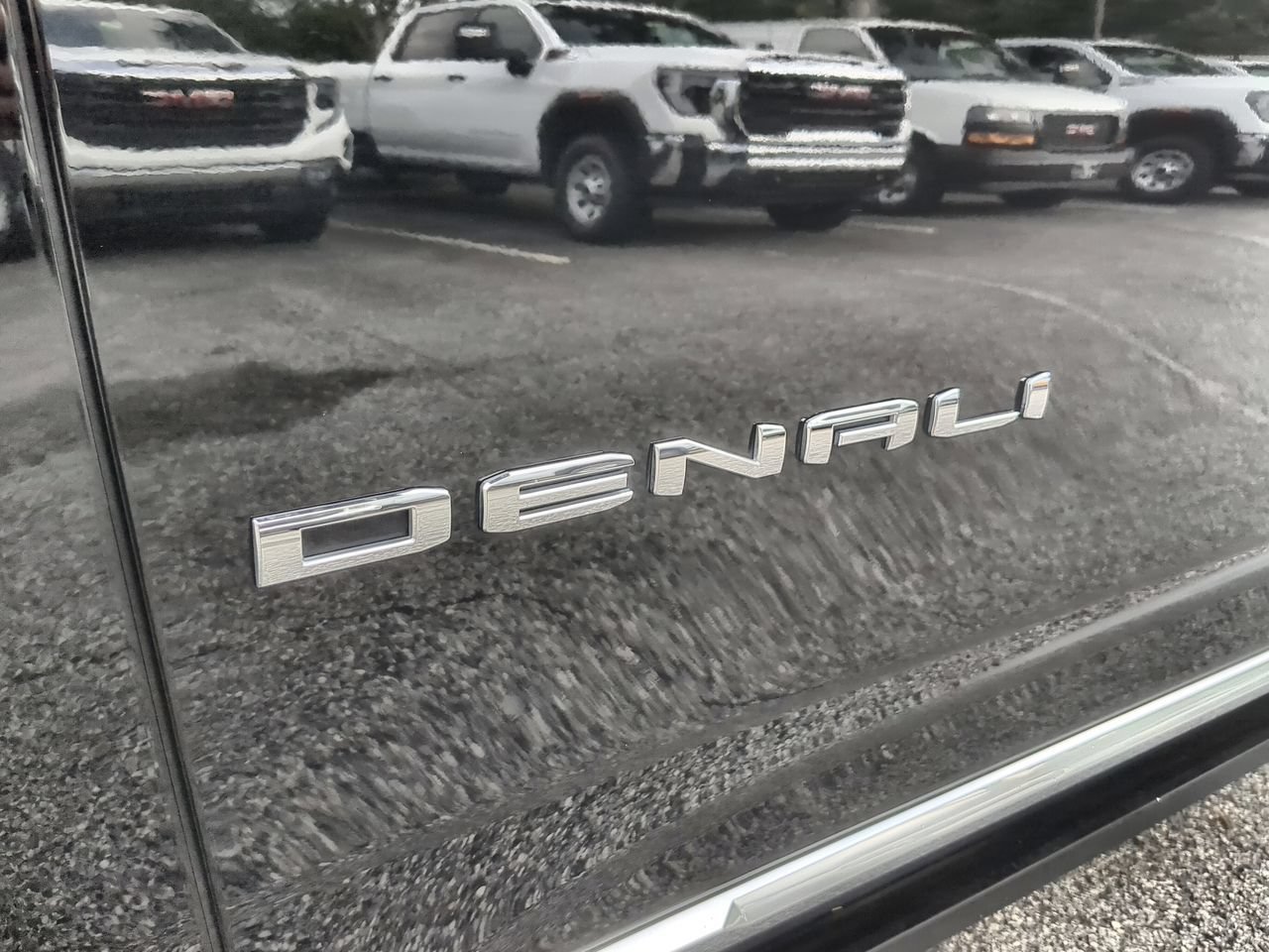 Used 2022 GMC Yukon XL Denali AWD/4WD image 32