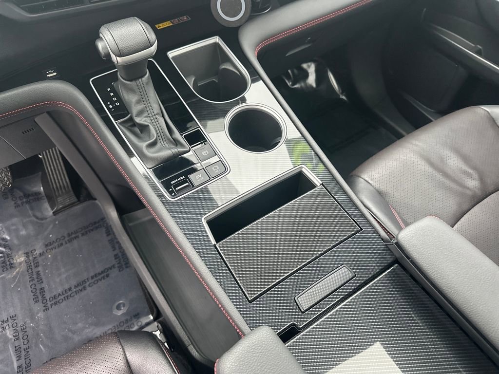 Used 2025 Toyota Sienna XSE w/ XSE Premium Package image 24