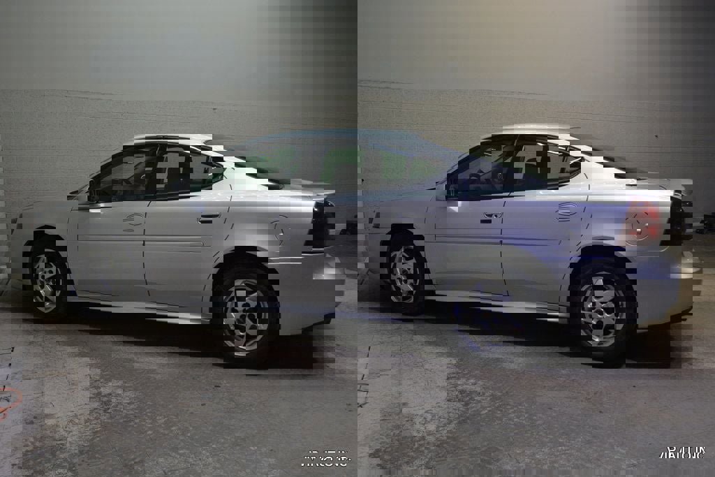 Used 2004 Pontiac Grand Prix GT w/ Drivers Package FWD image 19