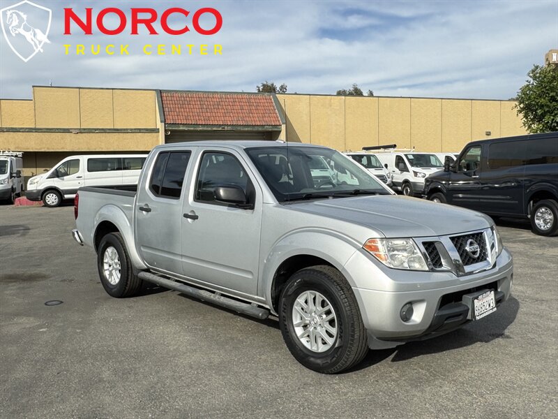 Used 2017 Nissan Frontier SV RWD image 2