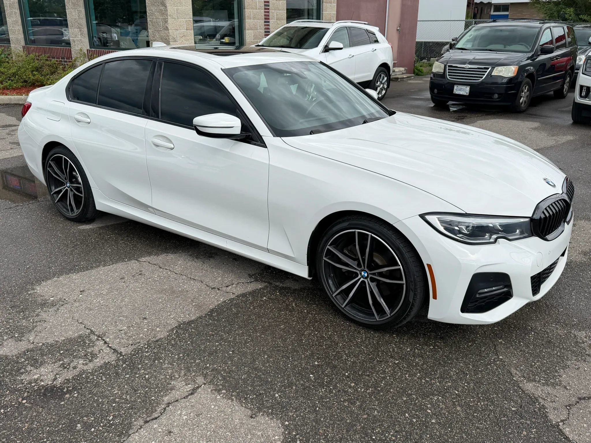 Used 2020 BMW 330i xDrive Sedan w/ M Sport Package AWD/4WD image 7
